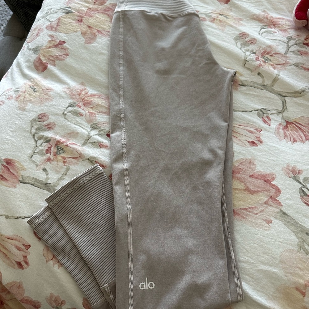 ALO Yoga Gray Leggings